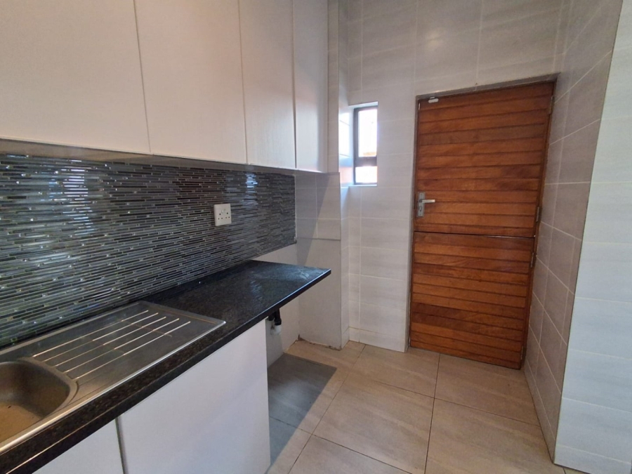 5 Bedroom Property for Sale in Wild Olive Estate Free State